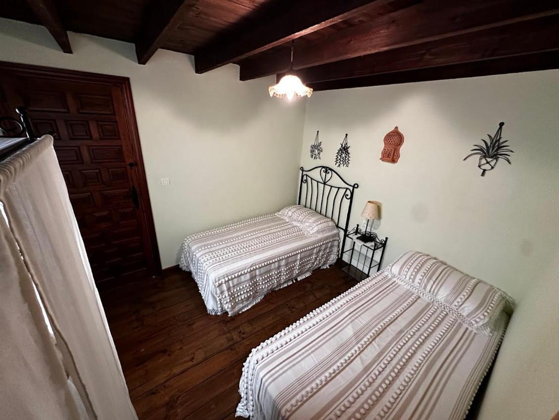 Espaciosa Y Elegante Casa Rural En Los Marines Exterior foto